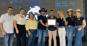CÂMARA MUNICIPAL CONCEDE VOTOS DE APLAUSOS AO GRUPO RAMAX