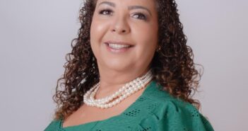 VEREADORA FABIANA ASSUME A PRESIDÊNCIA DA CÂMARA MUNICIPAL