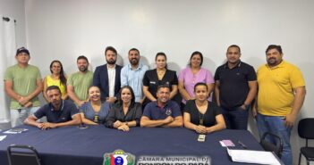 PODER LEGISLATIVO REUNIU COM O TABELIÃO DO CARTÓRIO DO ÚNICO OFÍCIO