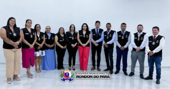 PRESIDENTE VEREADORA MILENA ENTREGA KITS INSTITUCIONAIS AOS PARLAMENTARES