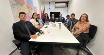 PARLAMENTARES EM REUNIÃO COM SENADOR ZEQUINHA MARINHO EM BRASÍLIA