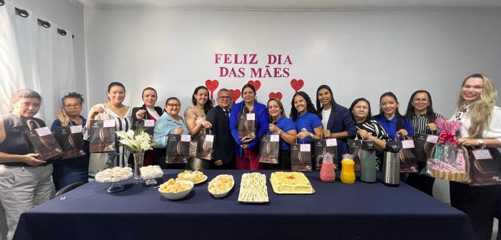 CAFÉ DA MANHÃ EM HOMENAGEM AO DIA DAS MÃES