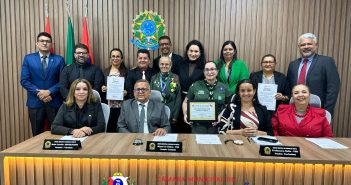 CÂMARA MUNICIPAL REALIZOU A ENTREGA DE VOTOS DE APLAUSOS AO MOVIMENTO ESCOTEIRO