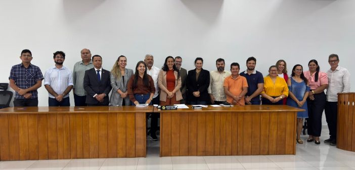 LEGISLATIVO REALIZA REUNIÃO COM REPRESENTANTES DA EMPRESA ÁGUAS DO PARÁ