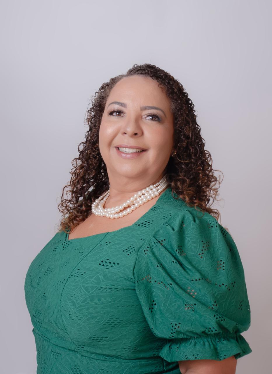 VEREADORA FABIANA ASSUME A PRESIDÊNCIA DA CÂMARA MUNICIPAL.