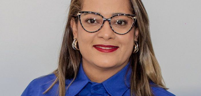 PARABÉNS PELO SEU ANIVERSÁRIO, SERVIDORA ELAINE
